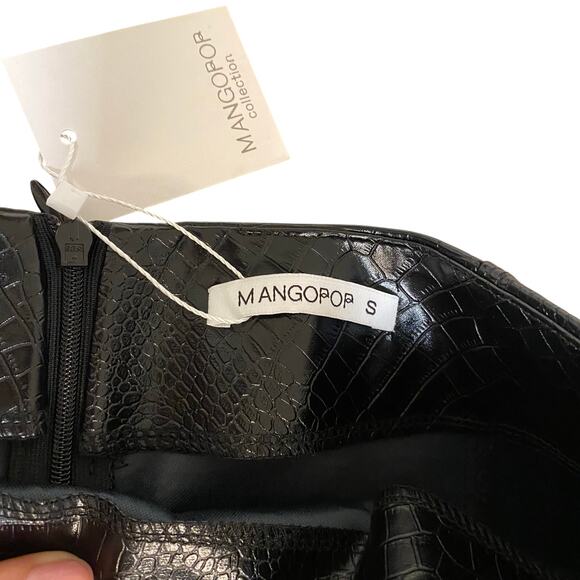NWT MANGOPOP Collection black patent leather snake skin womens mini skirt SIZE S - Picture 2 of 3